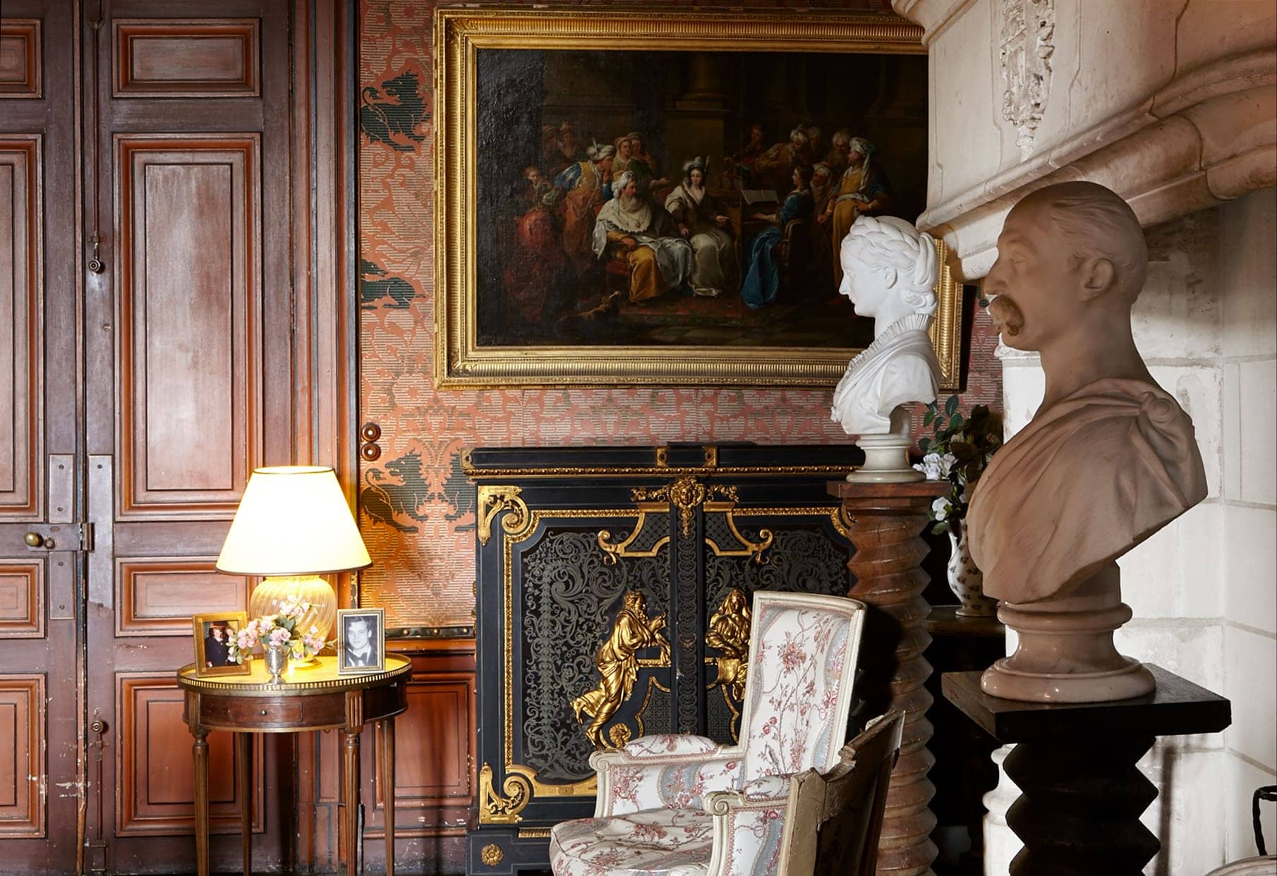 Interieur chateau montresor lampe bustes